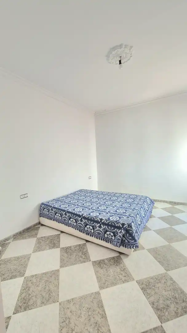 Habitación de Casa adosada en venta en Alcolea del Río con Alarma
