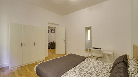Foto 3 de Apartament per a compartir a Jerónimos, Madrid