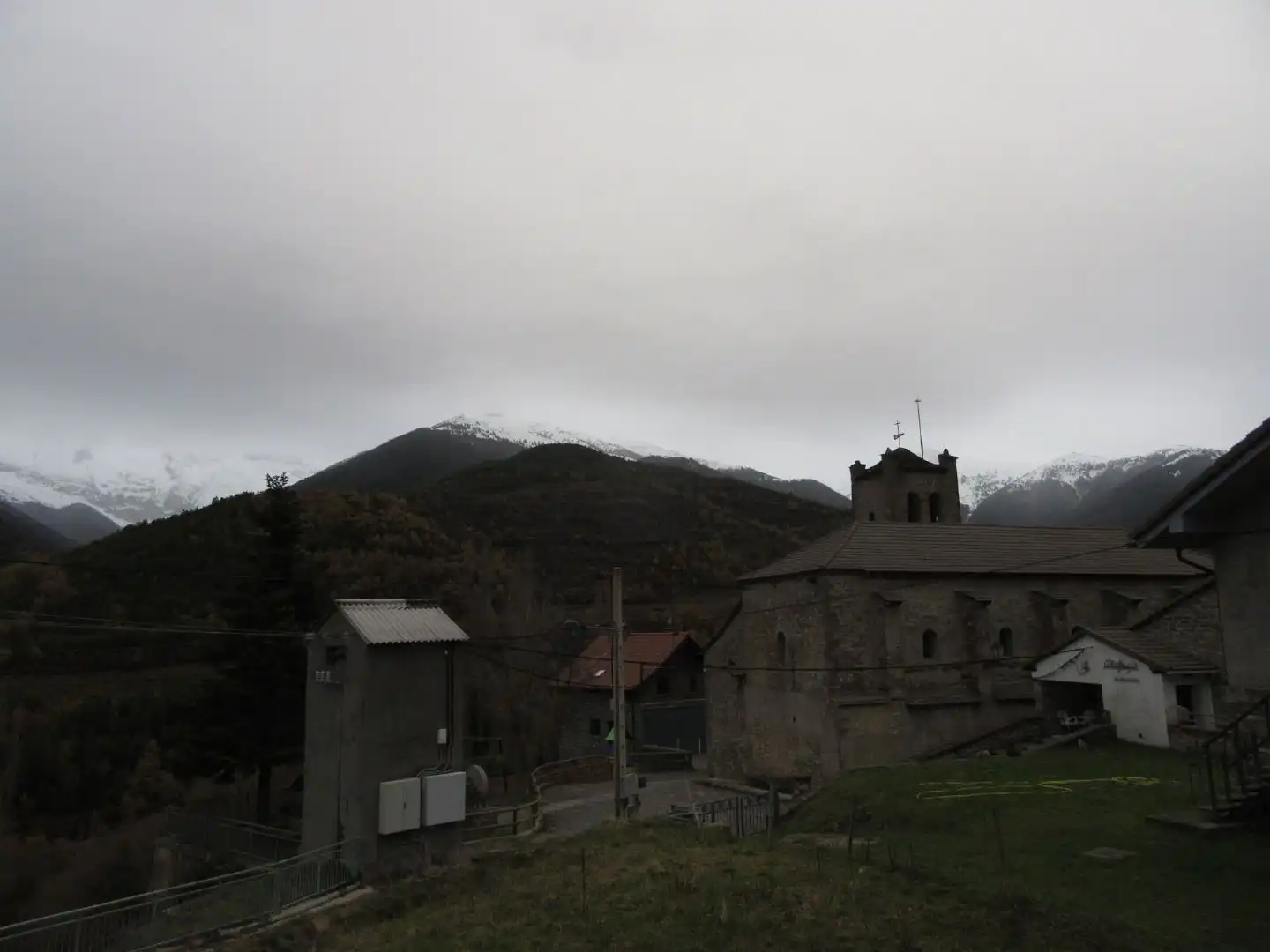 Exterior view of Houses for sale in Yésero  with Private garden