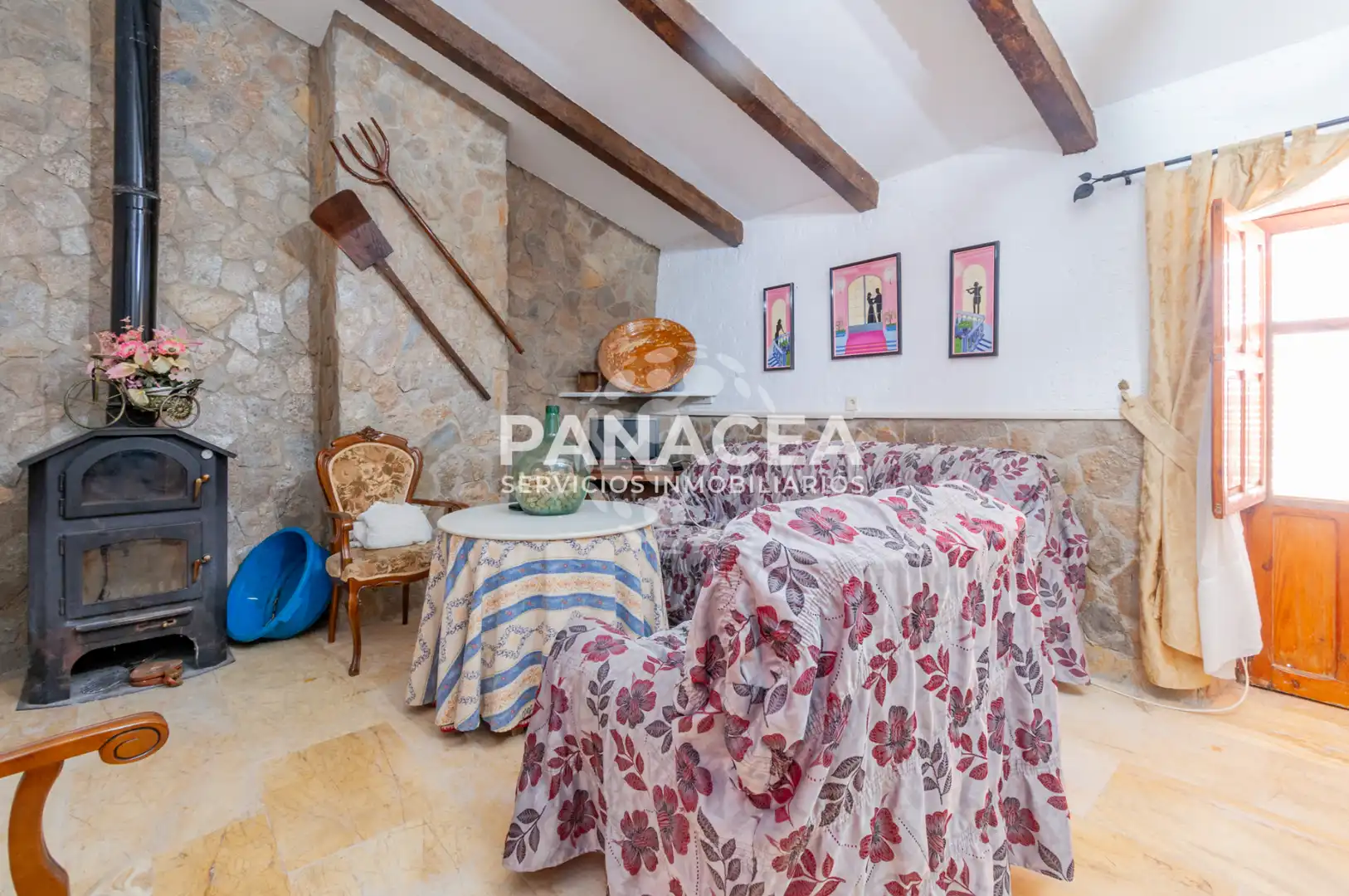 Haus oder Chalet zum Verkauf in Chercos mit Privatgarten, Möbliert und Ofen