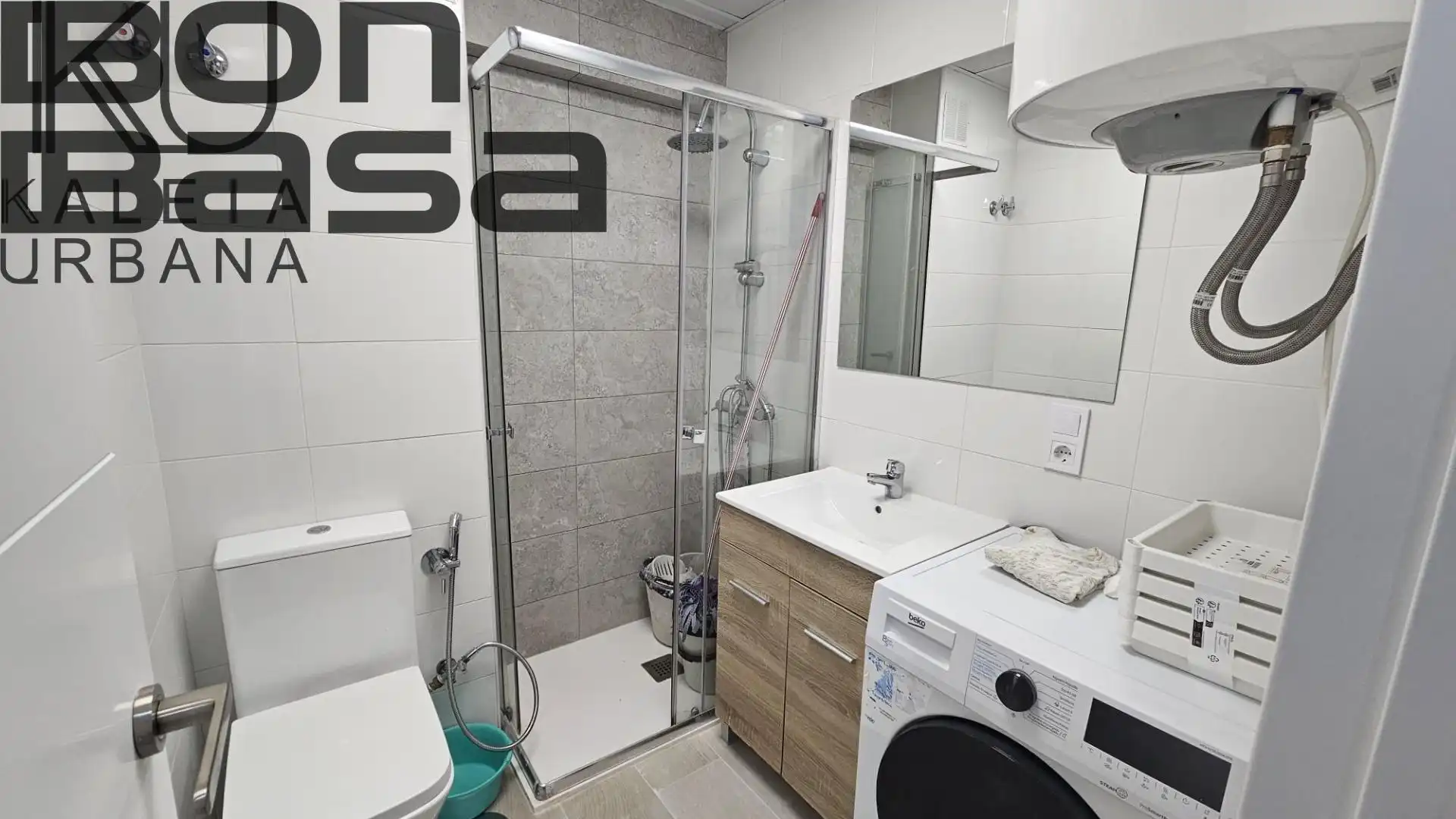 Baño de Estudio de alquiler en Alicante / Alacant con Aire acondicionado y Amueblado