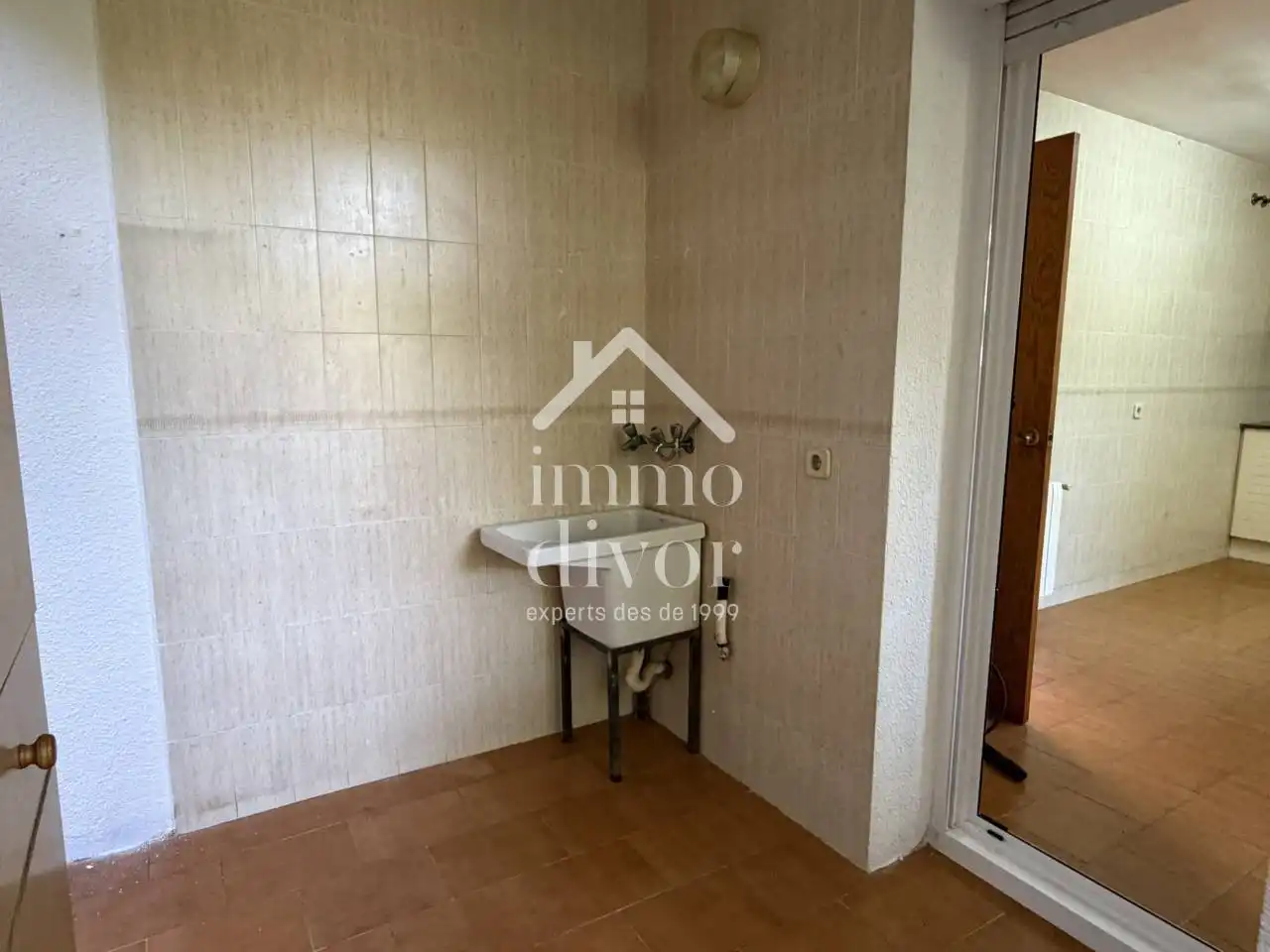 Casa aparellada amb jardí en venda a Centre, imagen 9