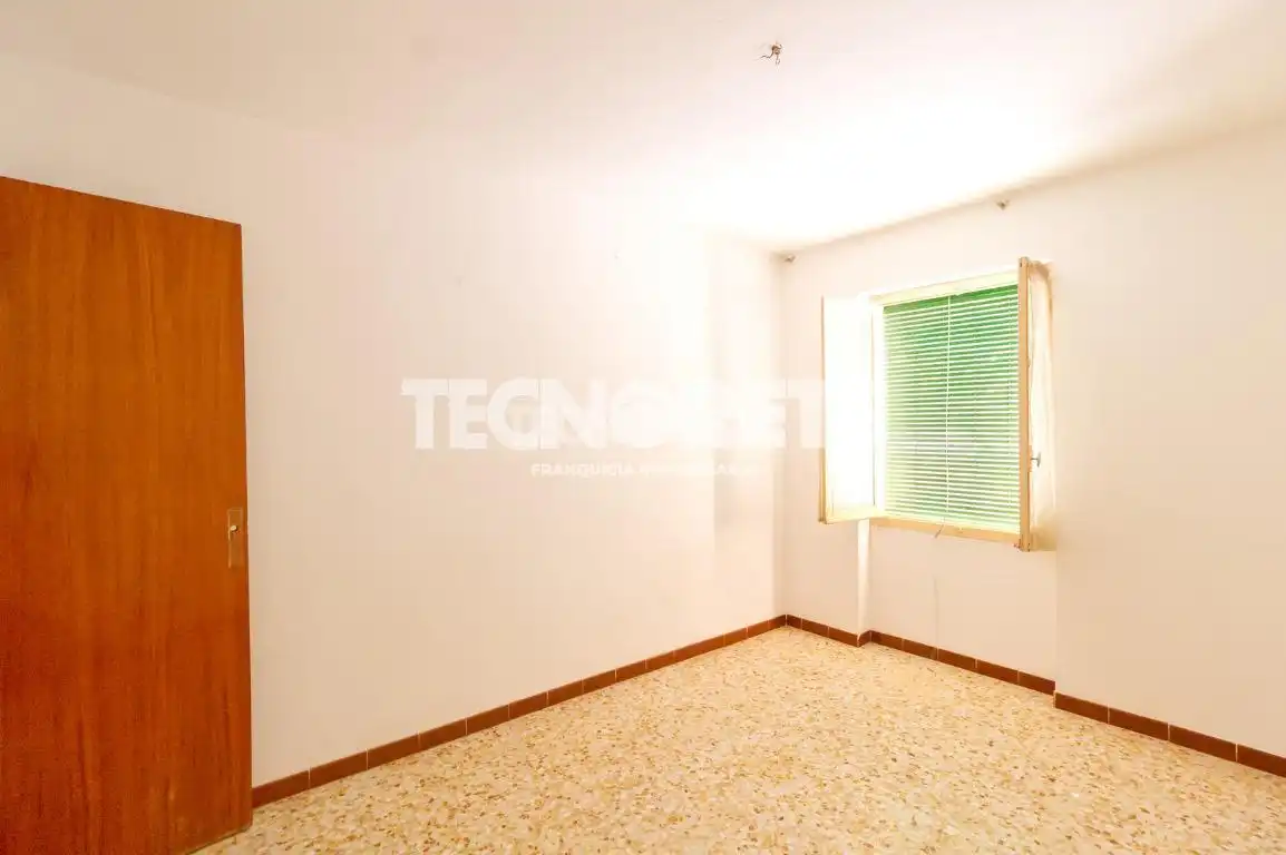 Habitación de Casa adosada en venta en Consuegra con Jardín privado