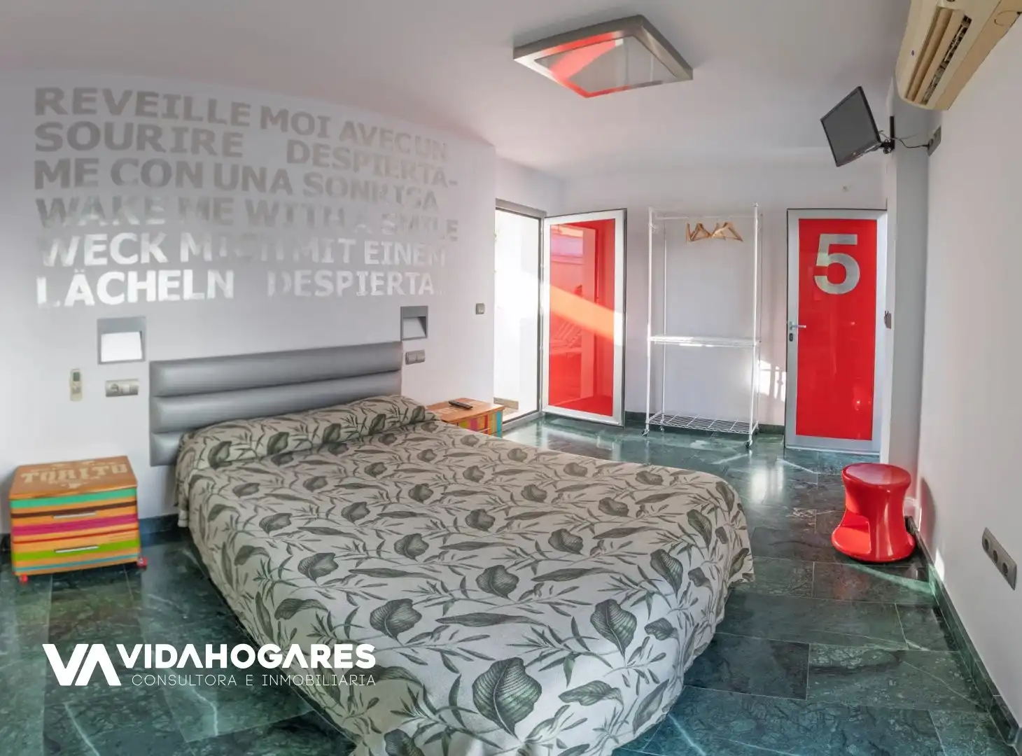 Habitación de Edificio en venta en Rota