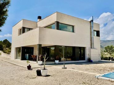 Detached house with balcony for sale in Relleu