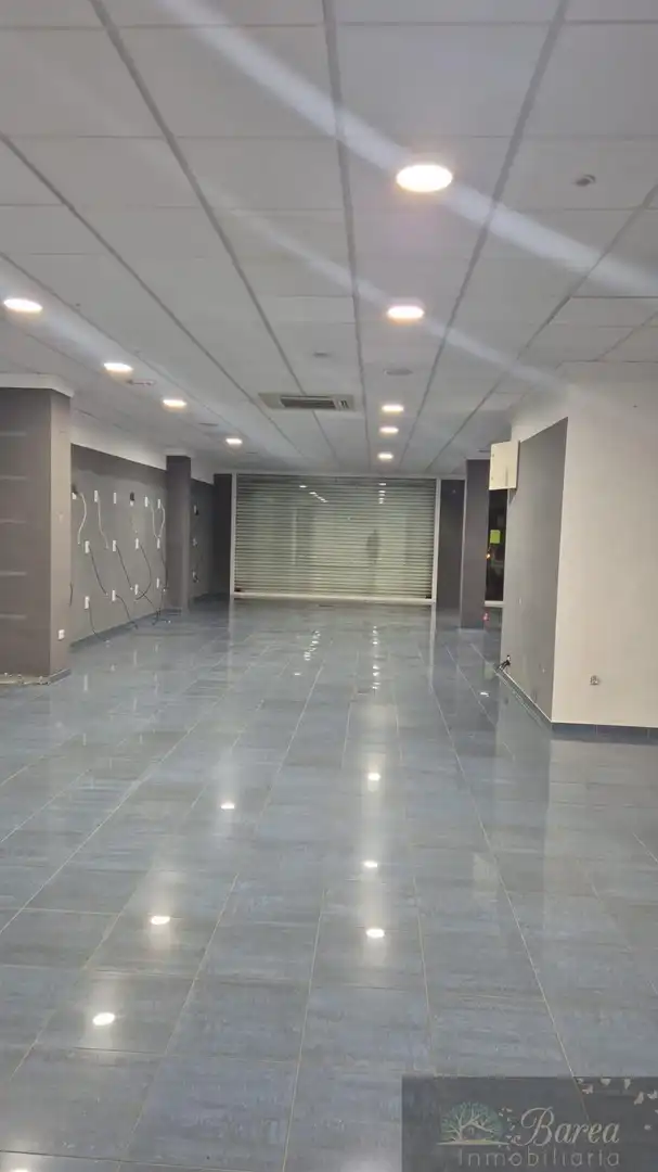 Local comercial en venda a Avd. Blas Infante 52, imagen 9