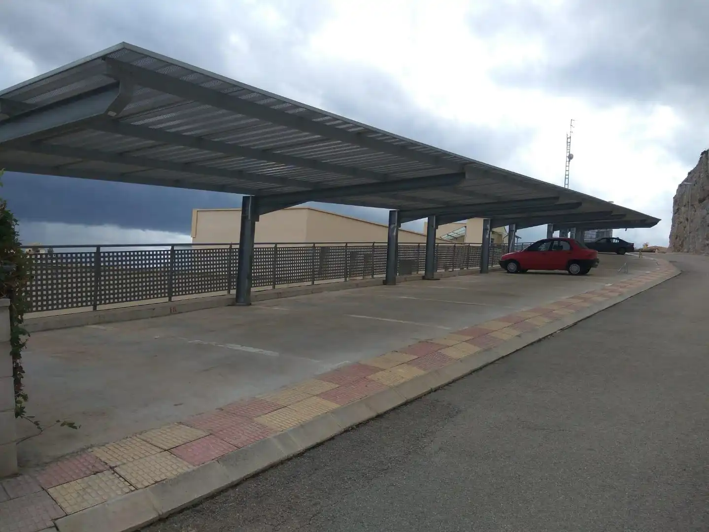 Parkplatz von Wohnung zur Miete in Cullera mit Klimaanlage, Terrasse und Möbliert