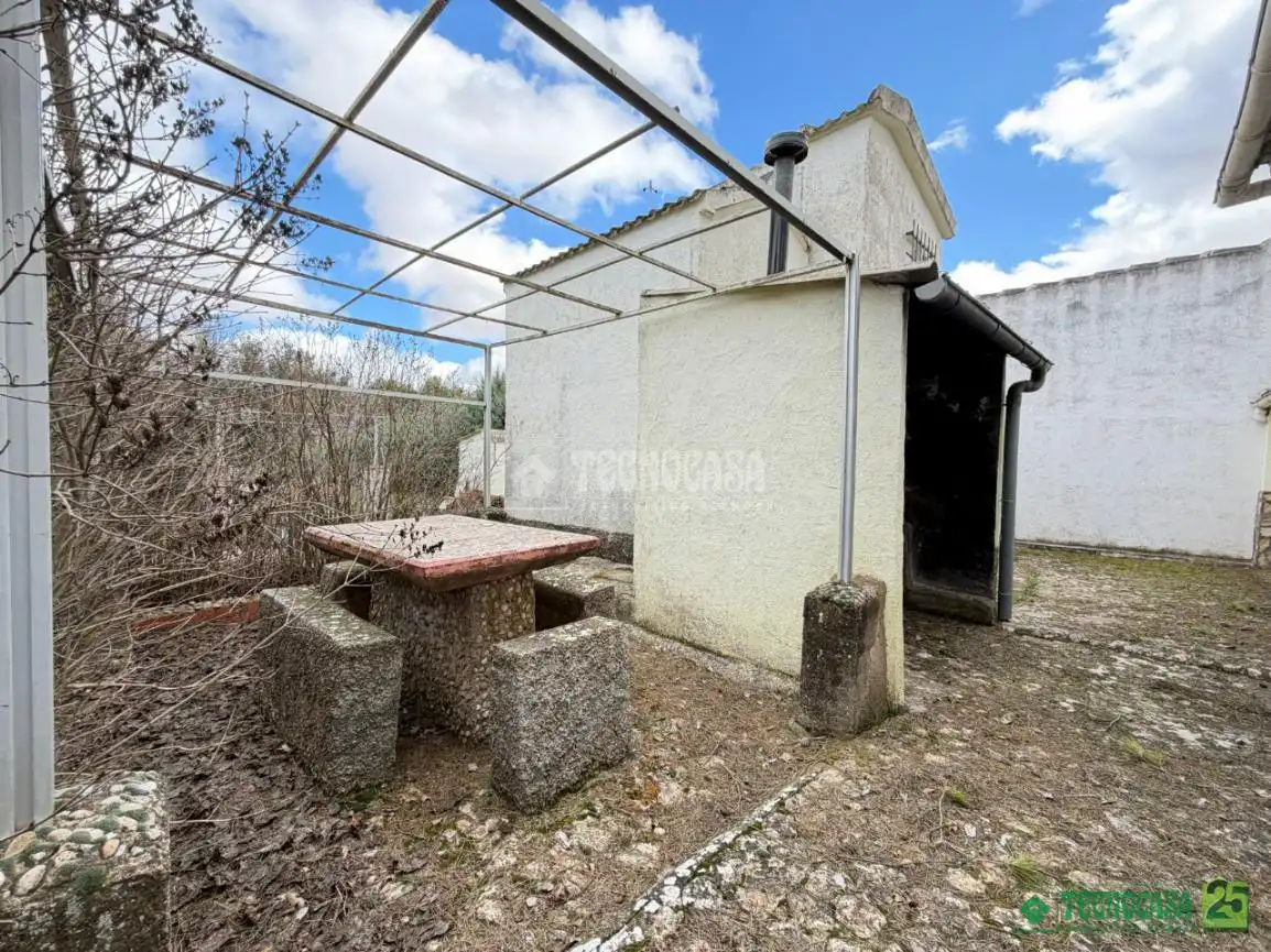 Casa o chalet en venta en Villar de Cañas con Calefacción, Piscina y Amueblado