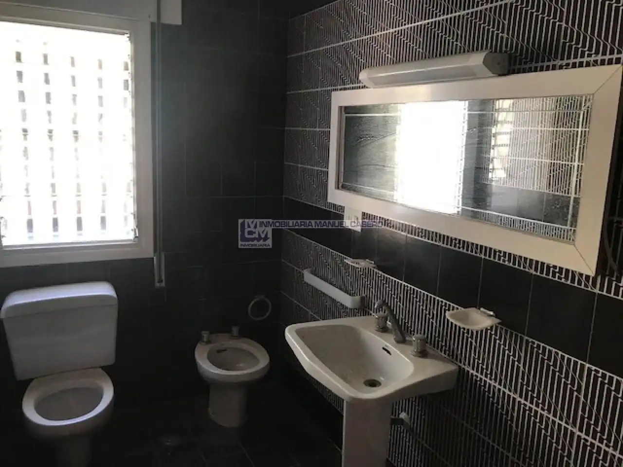 Baño de Casa o chalet en venta en Cáceres con Calefacción, Jardín privado y Piscina