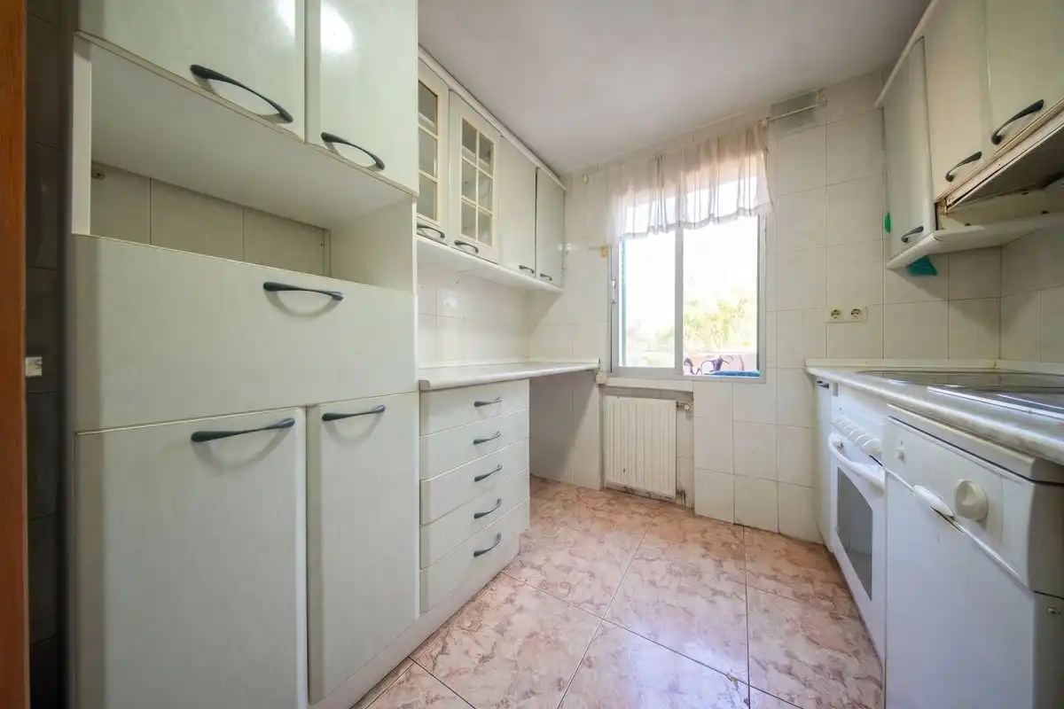 Cocina de Piso en venta en Madrid con Calefacción