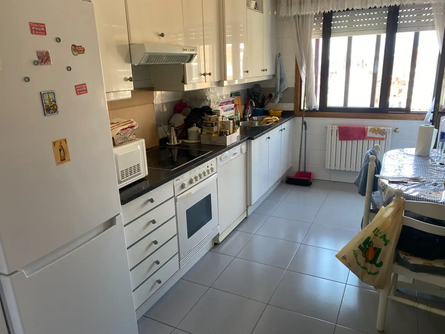 Cocina de Apartamento en venta en Vigo  con Calefacción, Parquet y Trastero