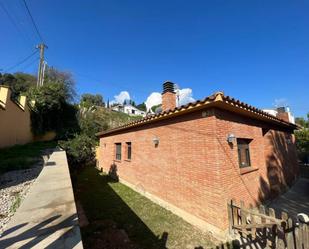 Vista exterior de Casa o xalet de lloguer en Riells i Viabrea amb Terrassa