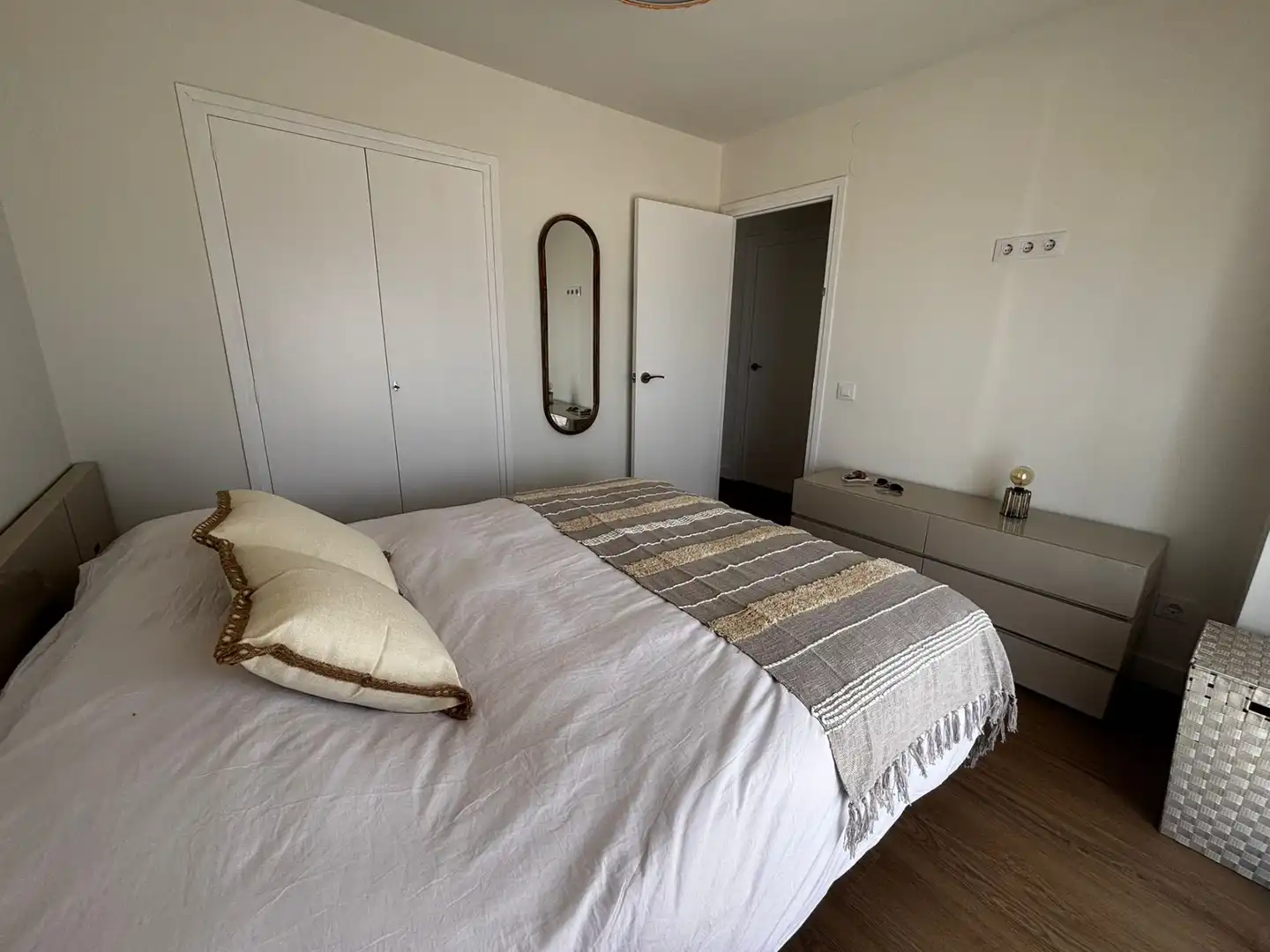 Schlafzimmer von Wohnungen zur Miete in Calonge i Sant Antoni mit Klimaanlage, Parkett und Terrasse