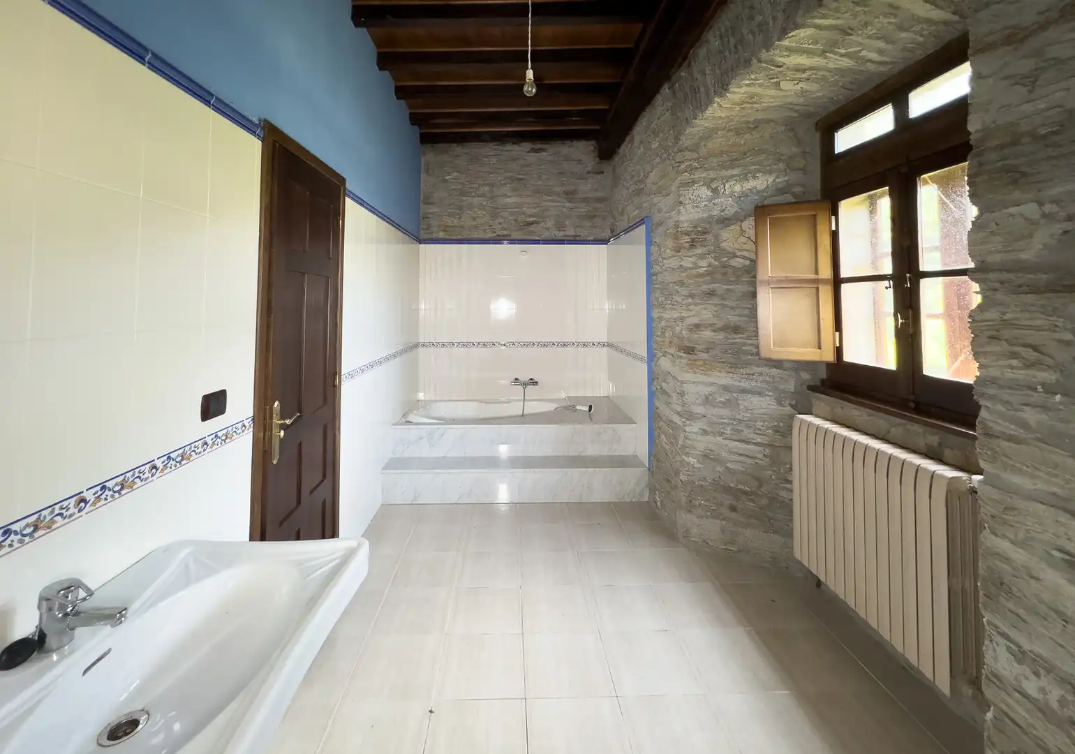 Baño de Finca rústica en venta en A Pontenova   con Amueblado