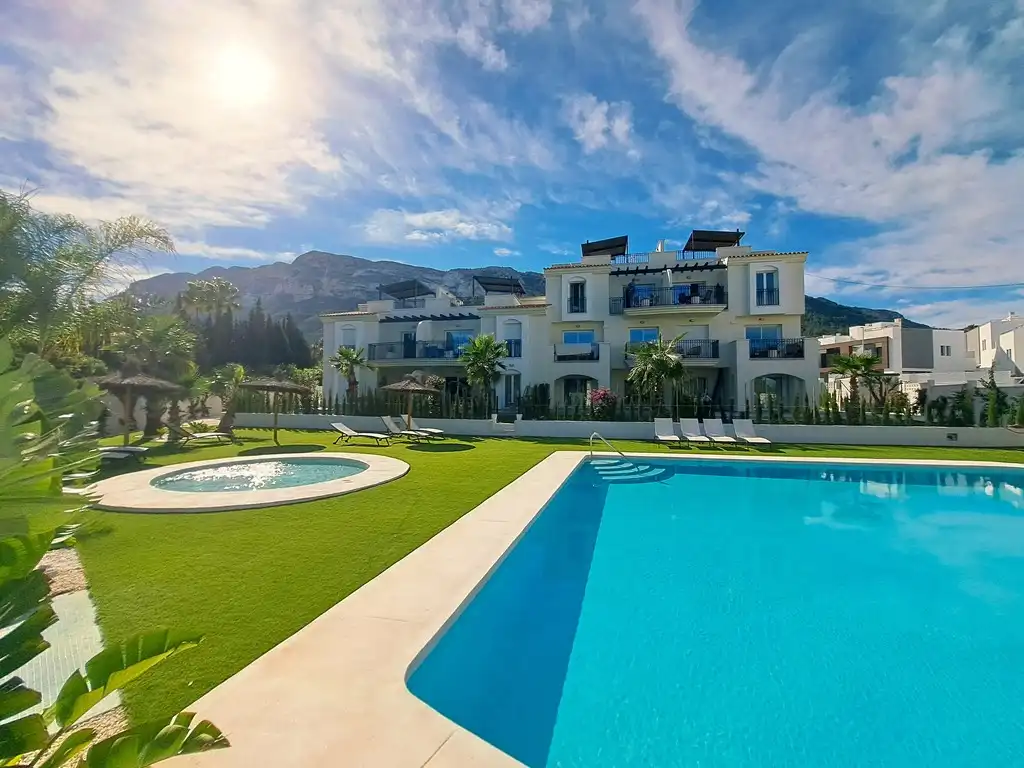 Vista exterior de Planta baja en venta en Dénia con Aire acondicionado, Calefacción y Jardín privado