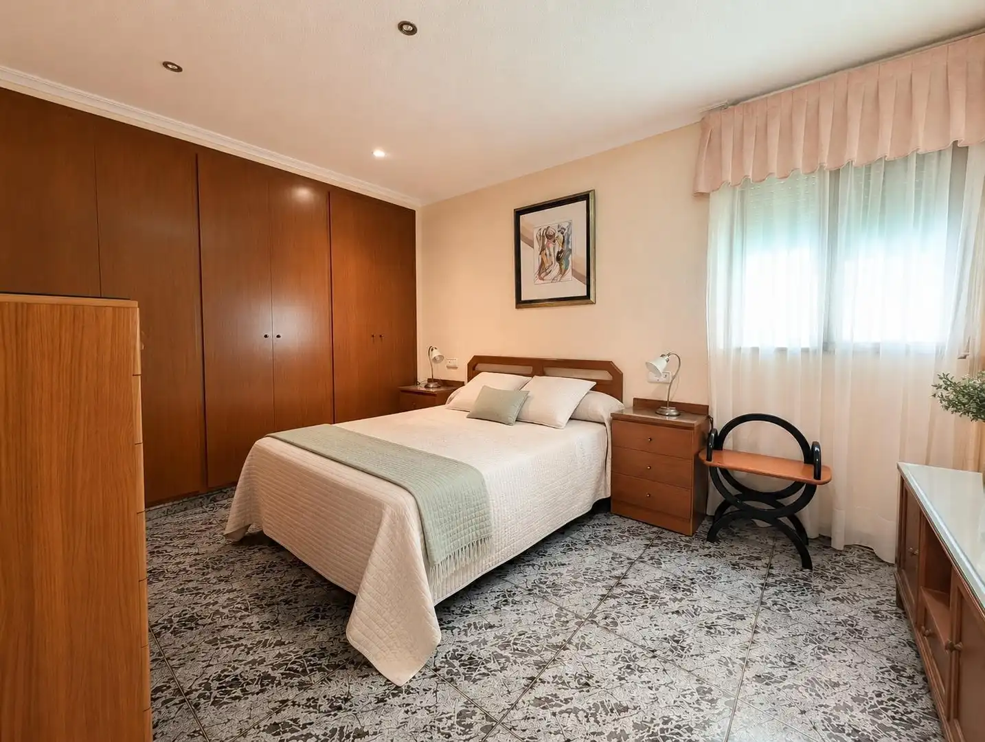 Habitación de Apartamento en venta en Elche / Elx con Aire acondicionado y Amueblado