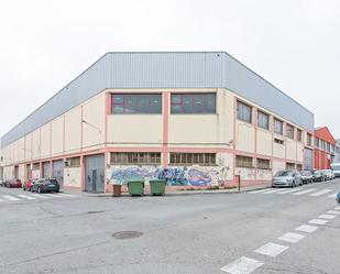 Vista exterior de Nau industrial en venda en Terrassa