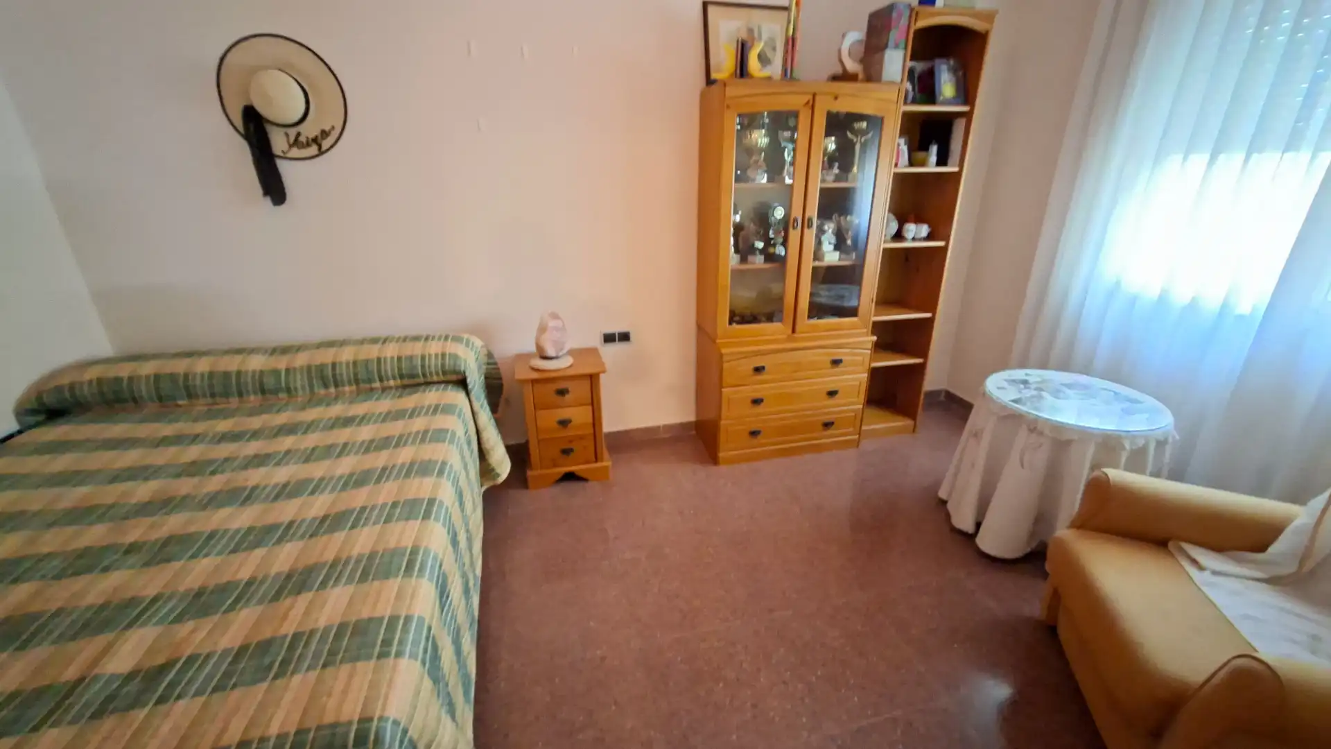 Dormitori de Casa o xalet en venda en Alicante / Alacant amb Aire condicionat, Calefacció i Jardí privat