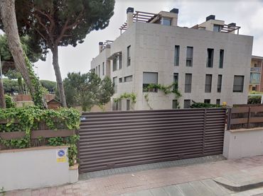 Aparcament amb ascensor en venda a PINAR