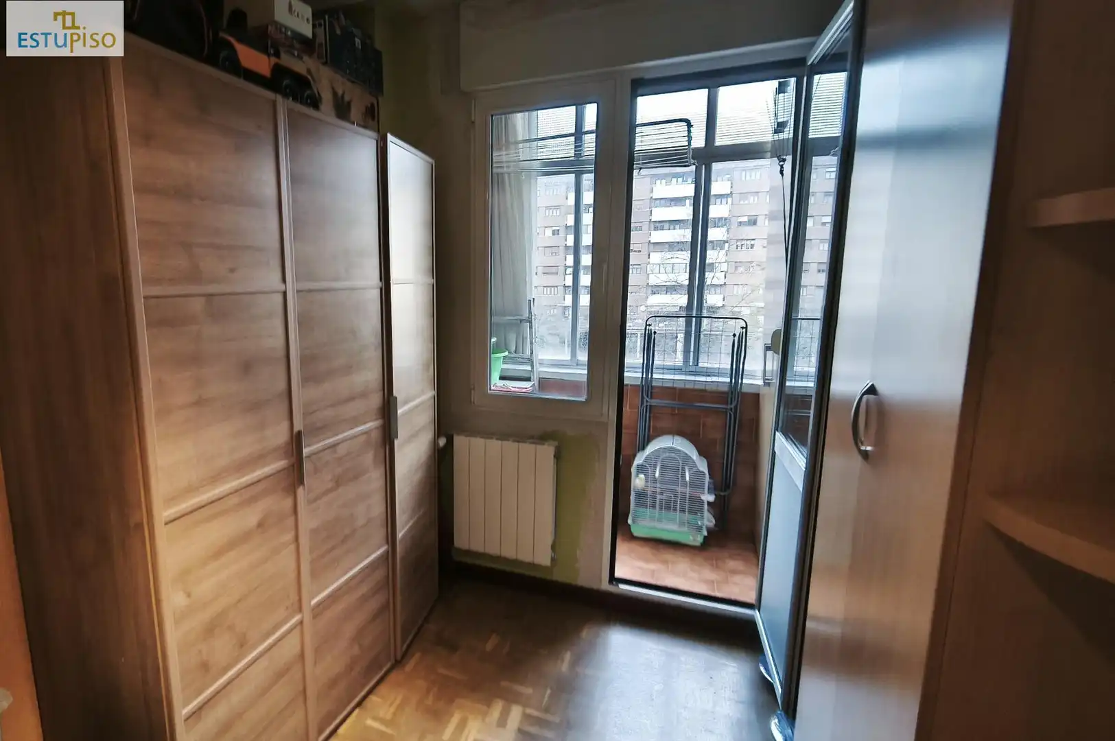 Dormitori de Pis en venda en Vitoria - Gasteiz amb Calefacció, Parquet i Terrassa