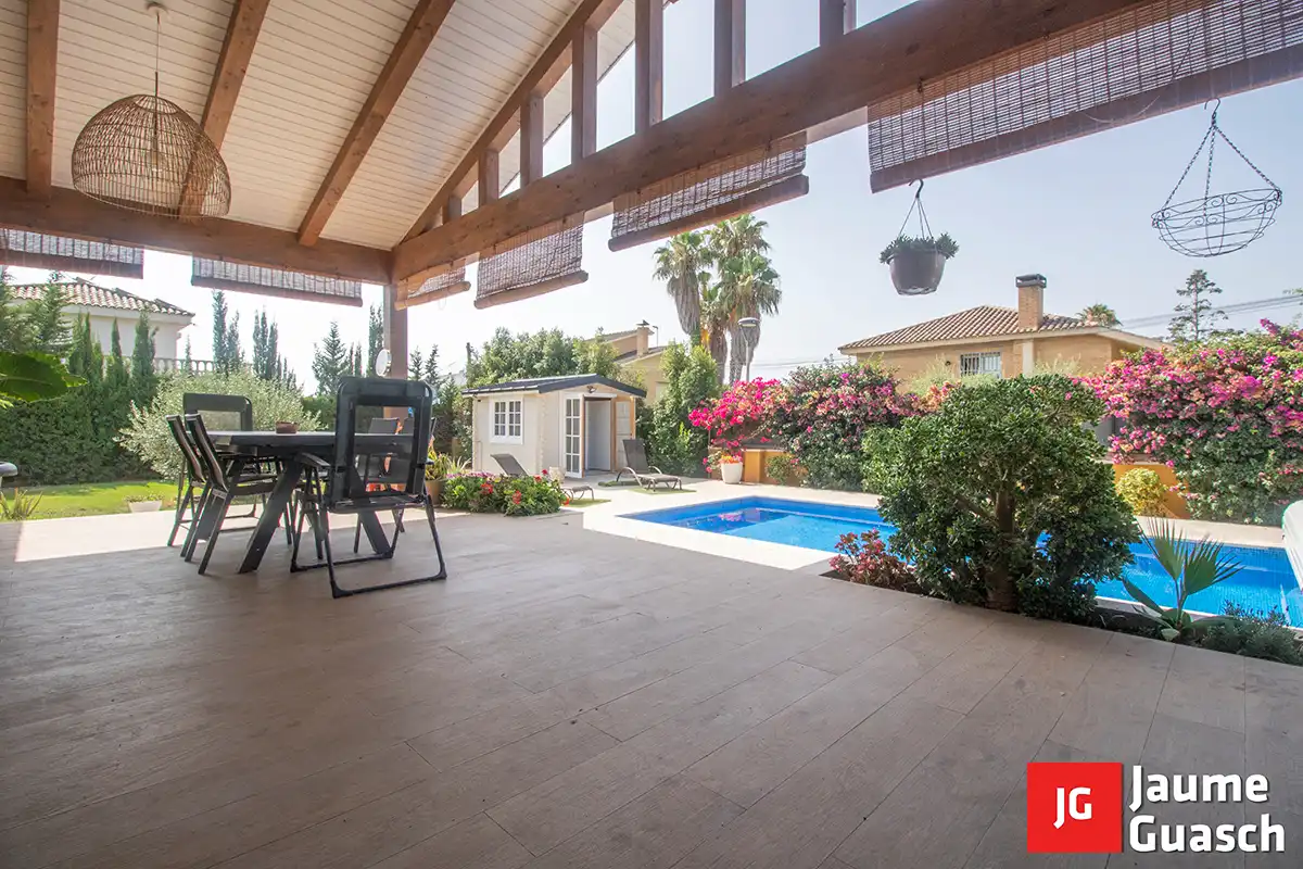 Terraza de Casa o chalet en venta en El Vendrell con Aire acondicionado, Calefacción y Jardín privado