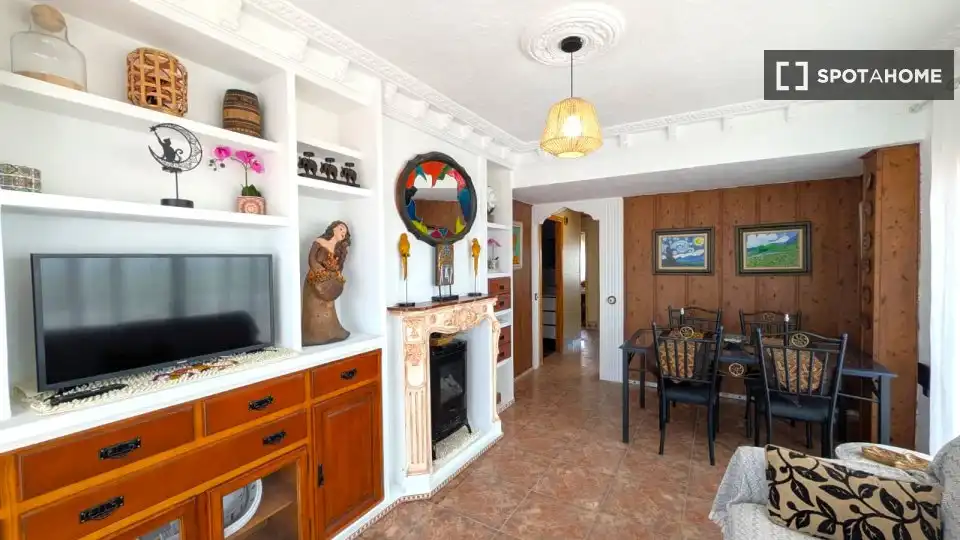 Sala d'estar de Apartament per a compartir en Sueca amb Aire condicionat, Calefacció i Terrassa