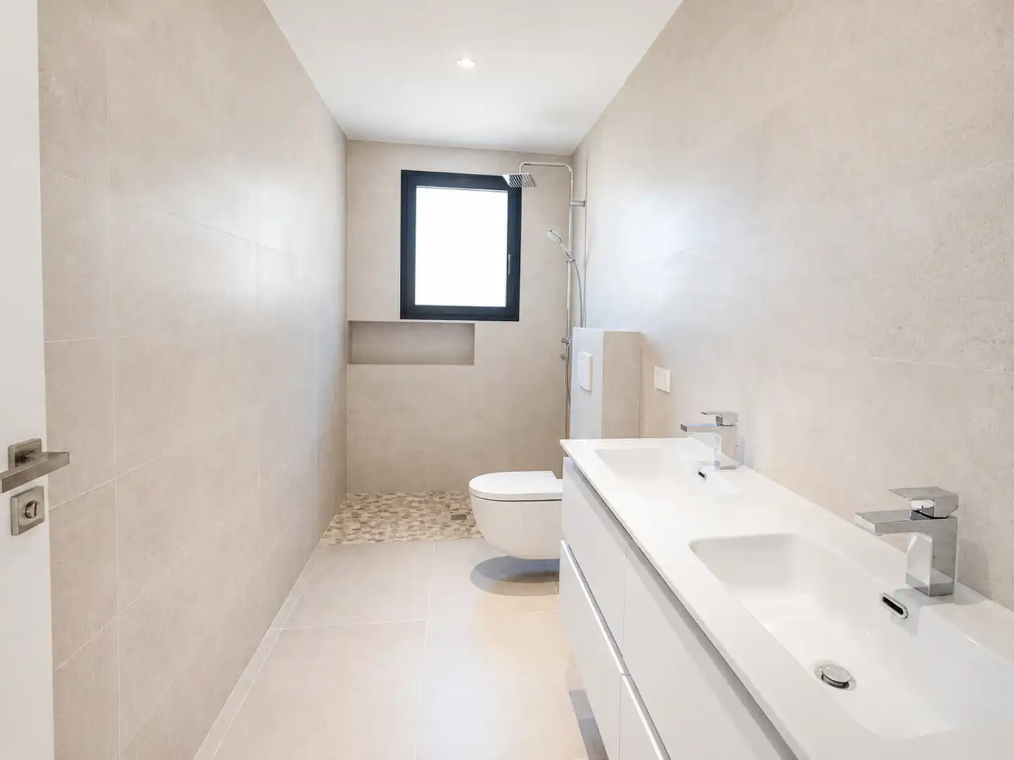 Bathroom of Houses for sale in Muro  with Air Conditioner, Heating and Private garden
