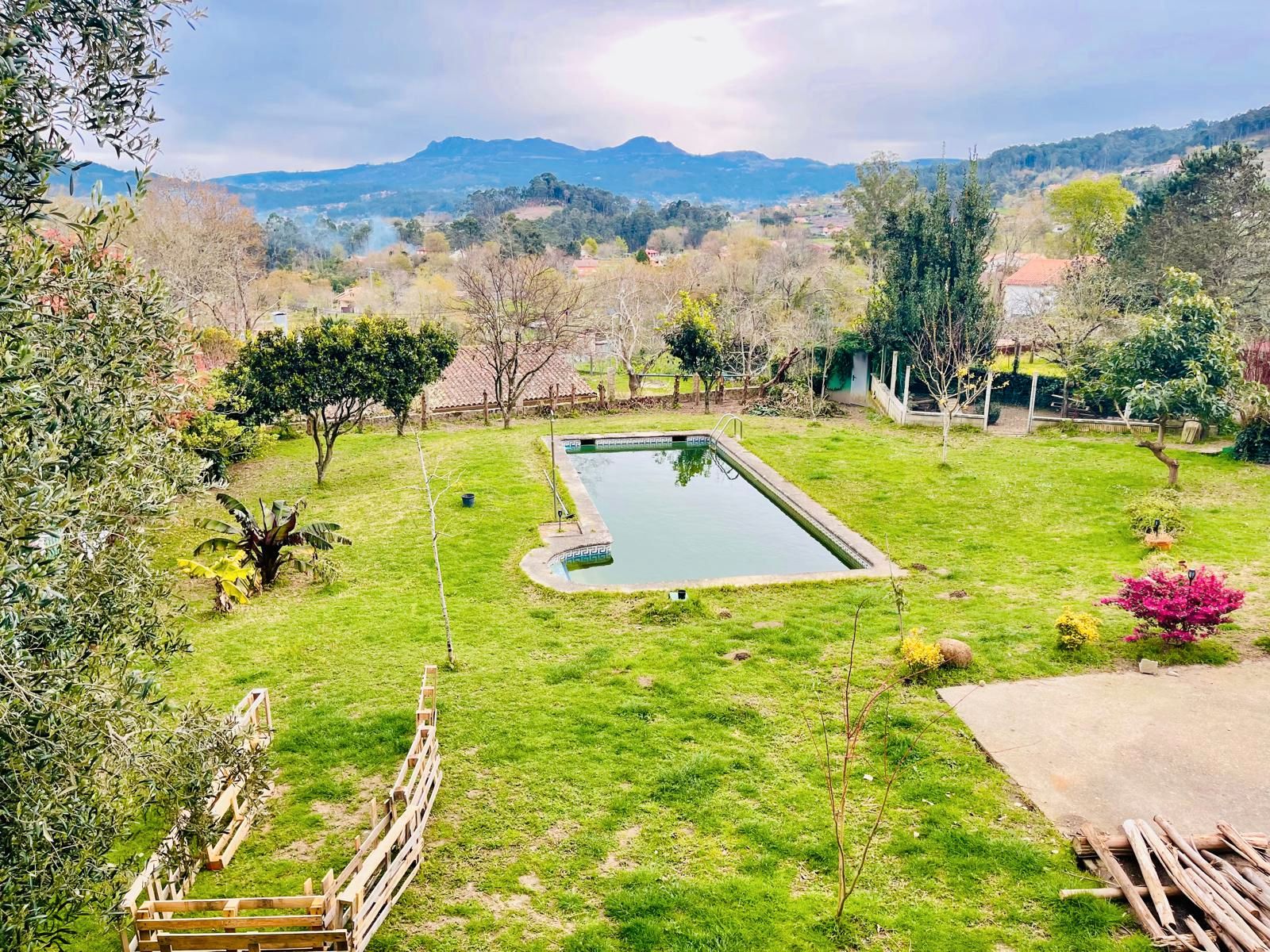 Swimming pool of House or chalet for sale in Gondomar  with Air Conditioner, Heating and Private garden
