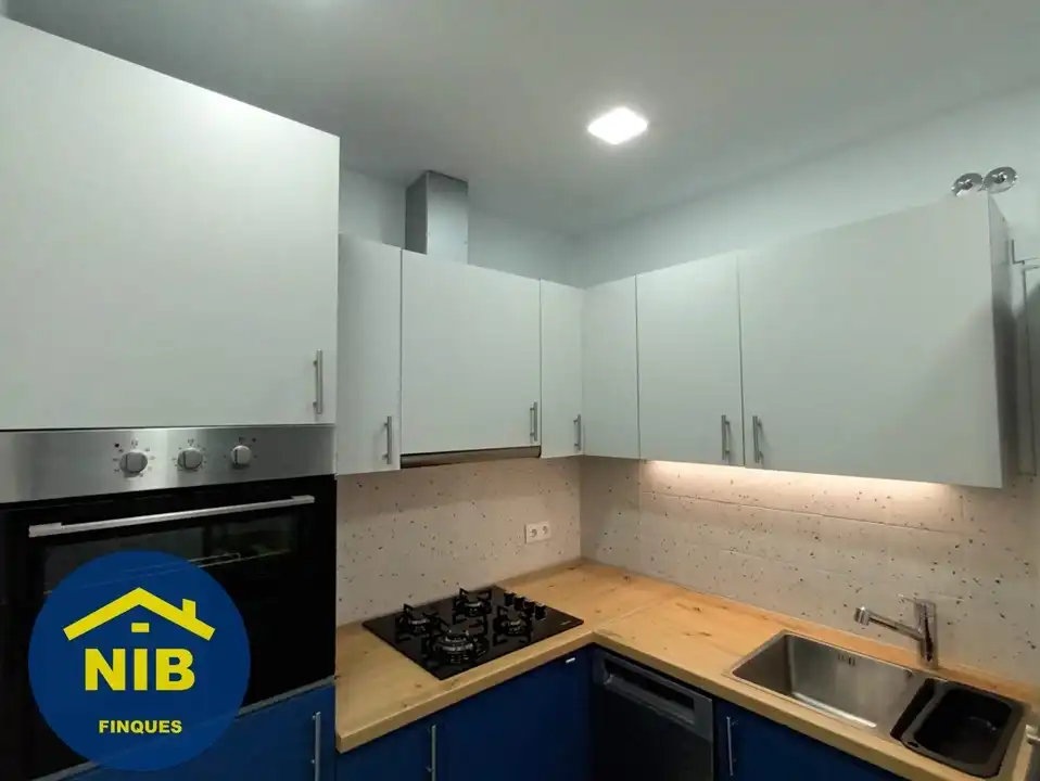 Cocina de Piso en venta en Barcelona con Calefacción, Parquet y Horno
