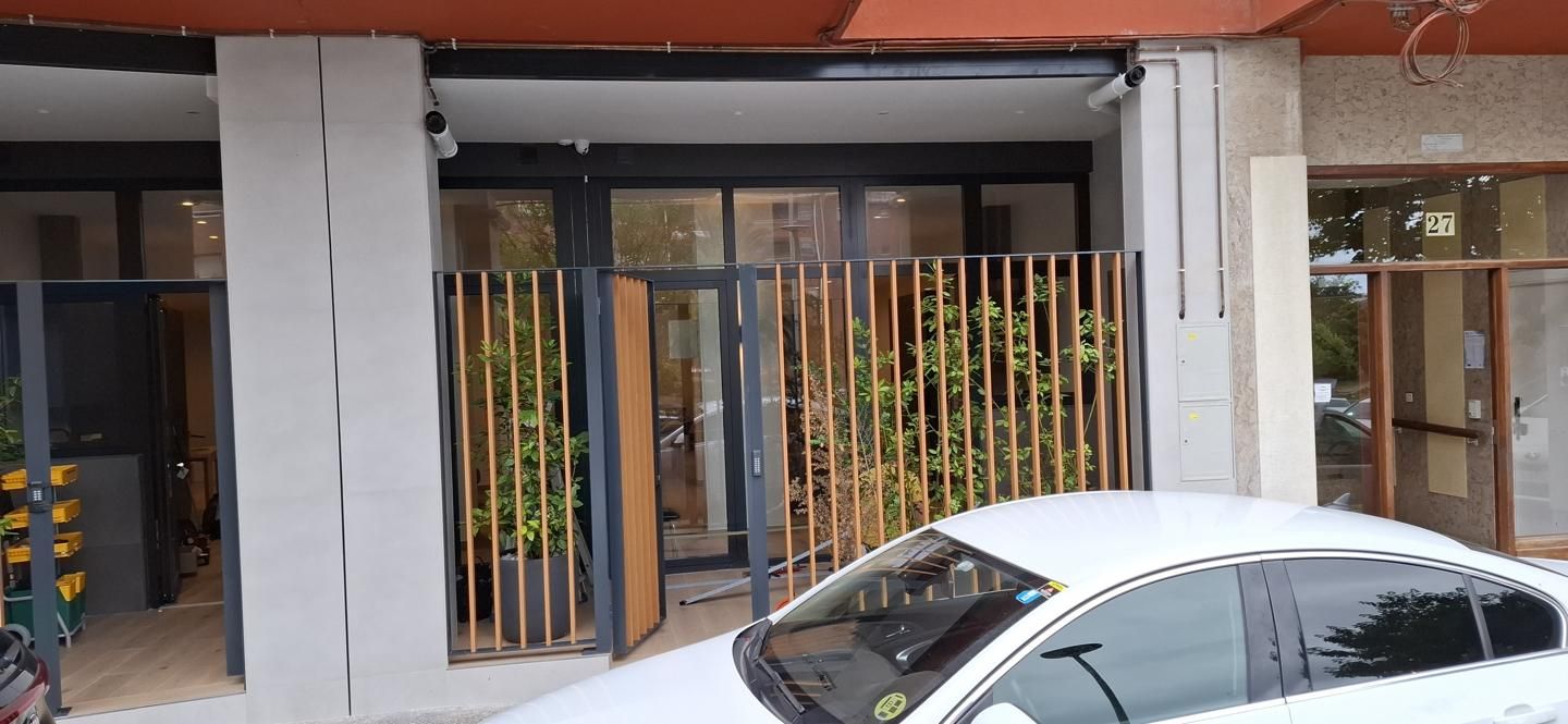 Vista exterior de Estudi de lloguer en Santander amb Calefacció, Moblat i Alarma