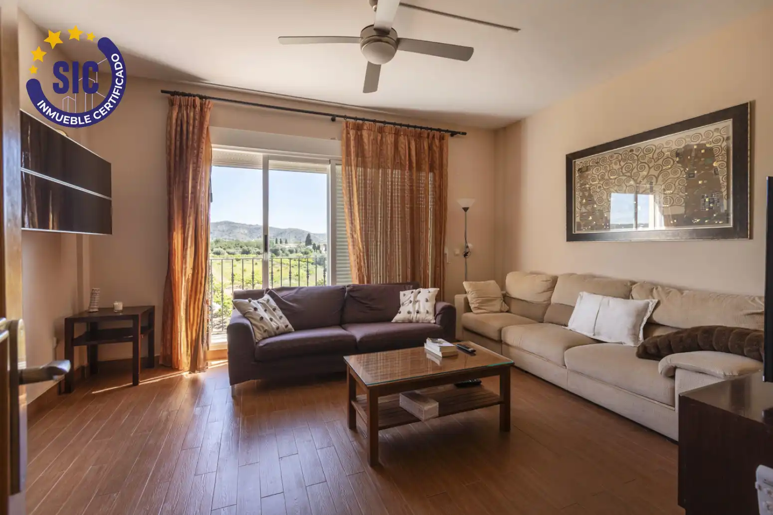 Sala de estar de Casa adosada en venta en Llombai con Calefacción, Terraza y Balcón