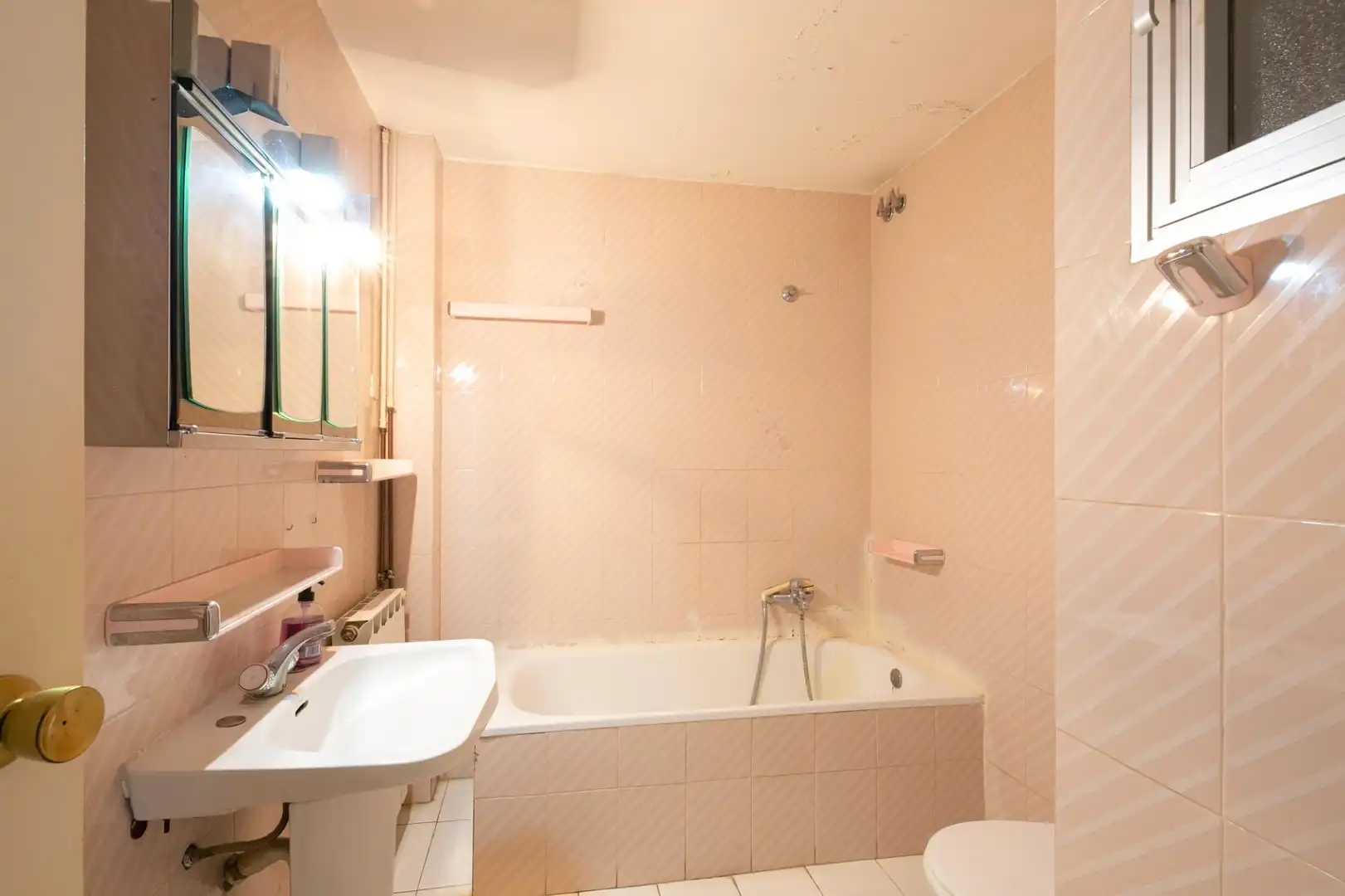 Baño de Piso en venta en Barcelona con Calefacción, Parquet y Terraza