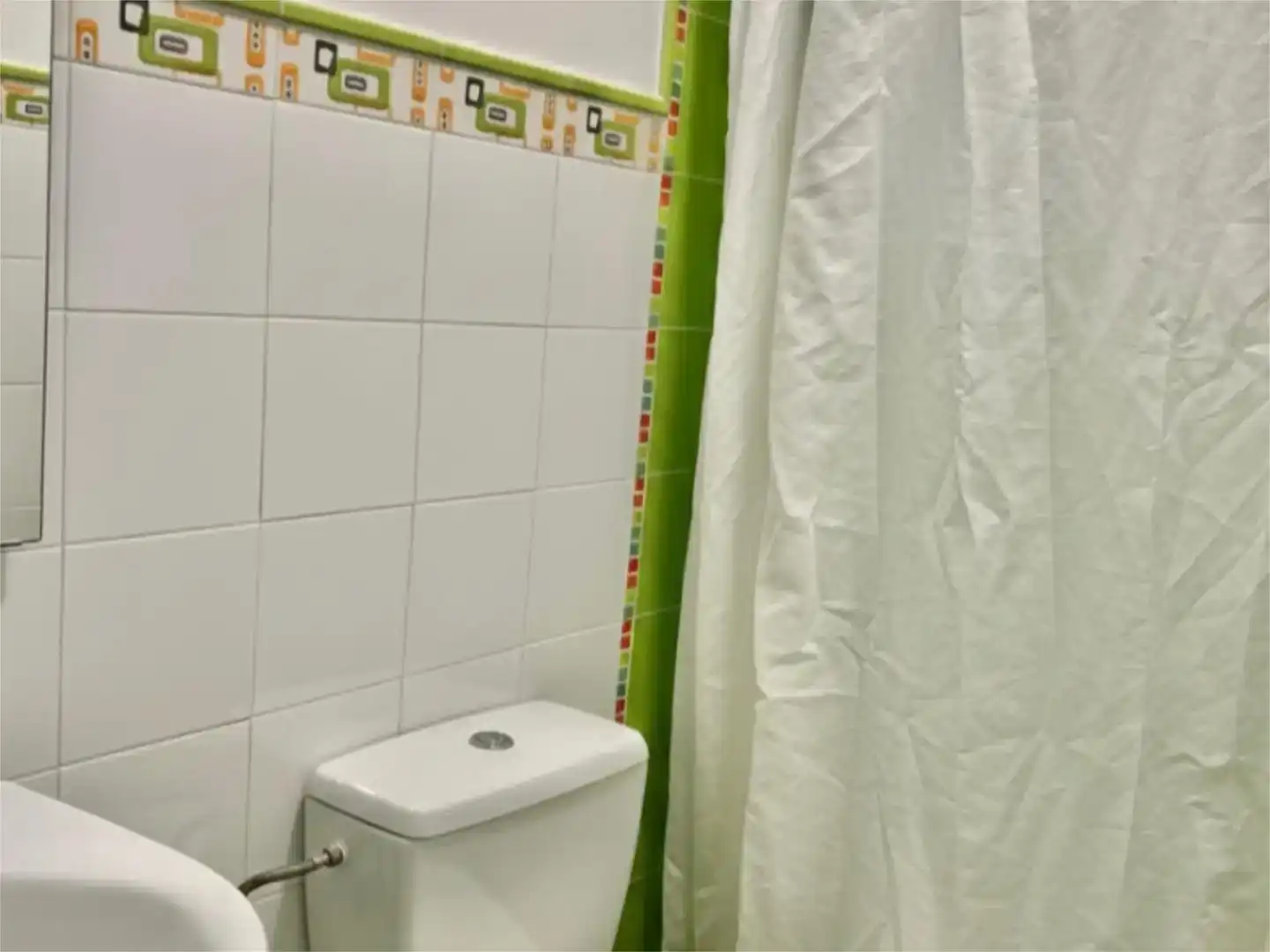 Badezimmer von Wohnung zur Miete in Sevilla mit Klimaanlage