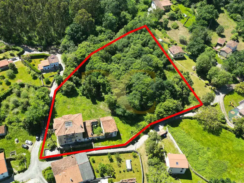 Casa o xalet en venda en Llanes amb Jardí privat, Terrassa i Traster