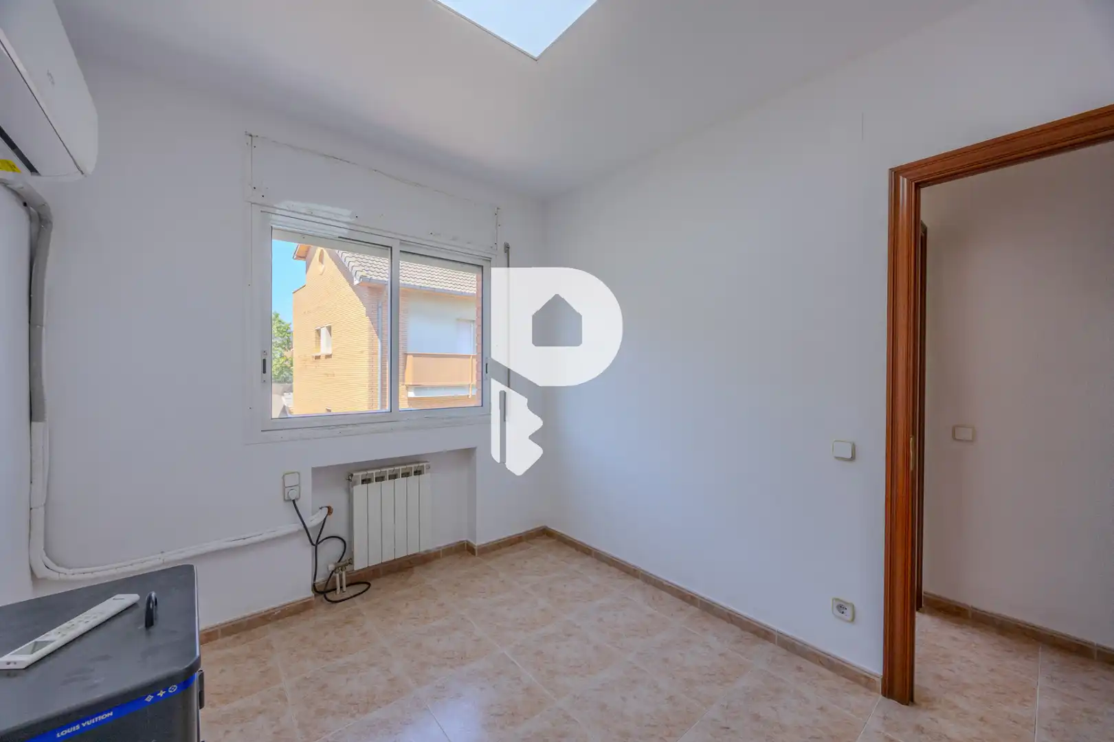Habitación de Casa adosada en venta en Sant Vicenç Dels Horts con Aire acondicionado, Calefacción y Terraza
