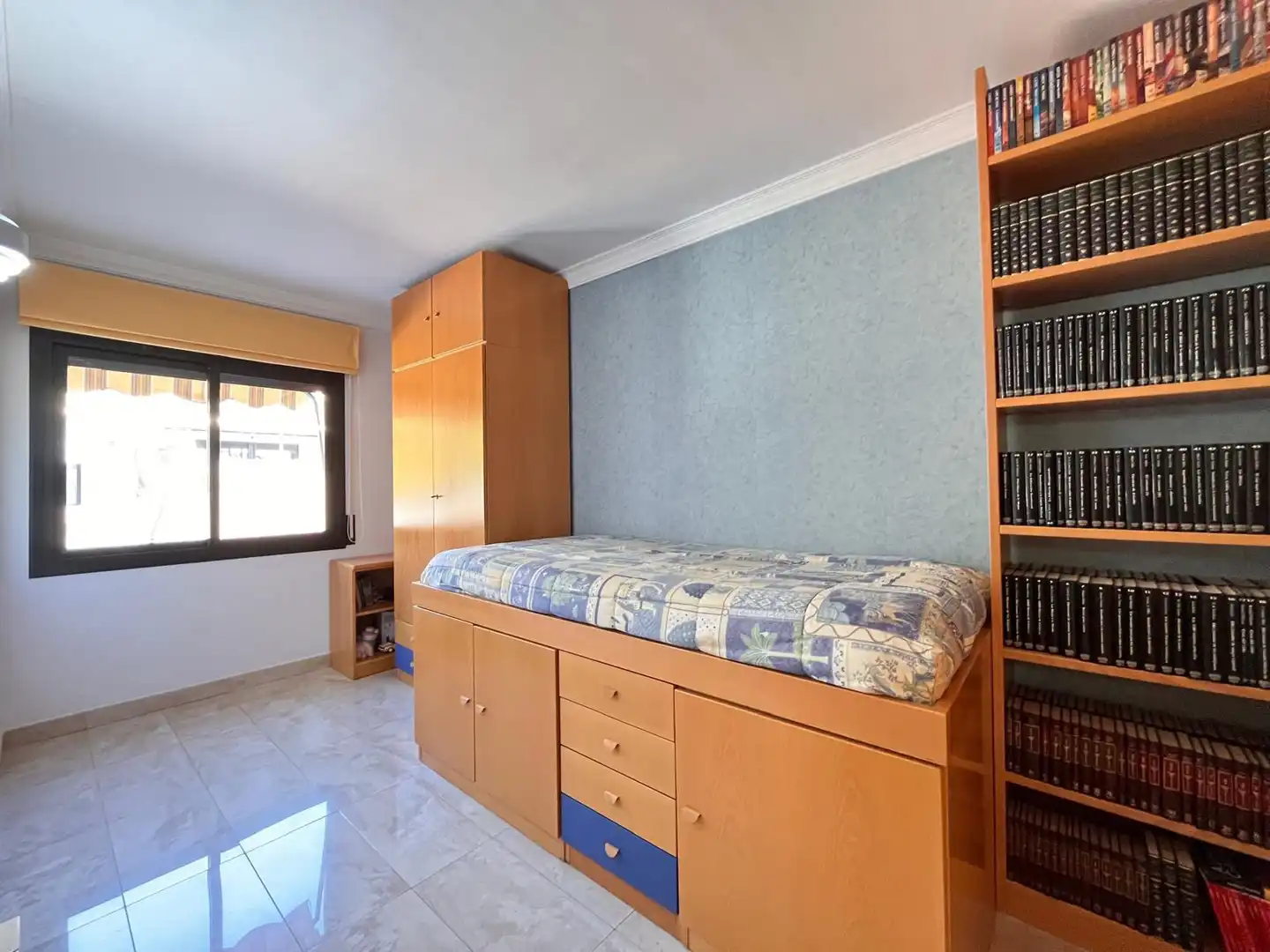 Habitación de Casa adosada en venta en Vilanova i la Geltrú con Calefacción, Jardín privado y Terraza