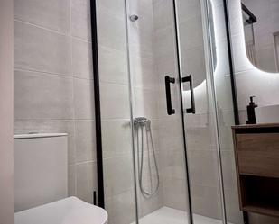 Bathroom of Study to share in Las Palmas de Gran Canaria  with Air Conditioner and Terrace