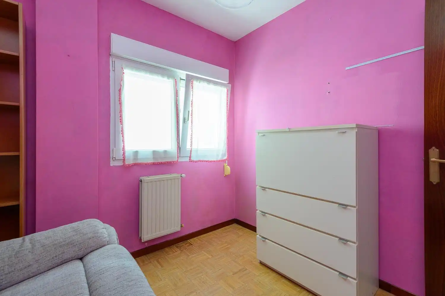 Habitación de Piso en venta en Siero con Calefacción, Trastero y Amueblado