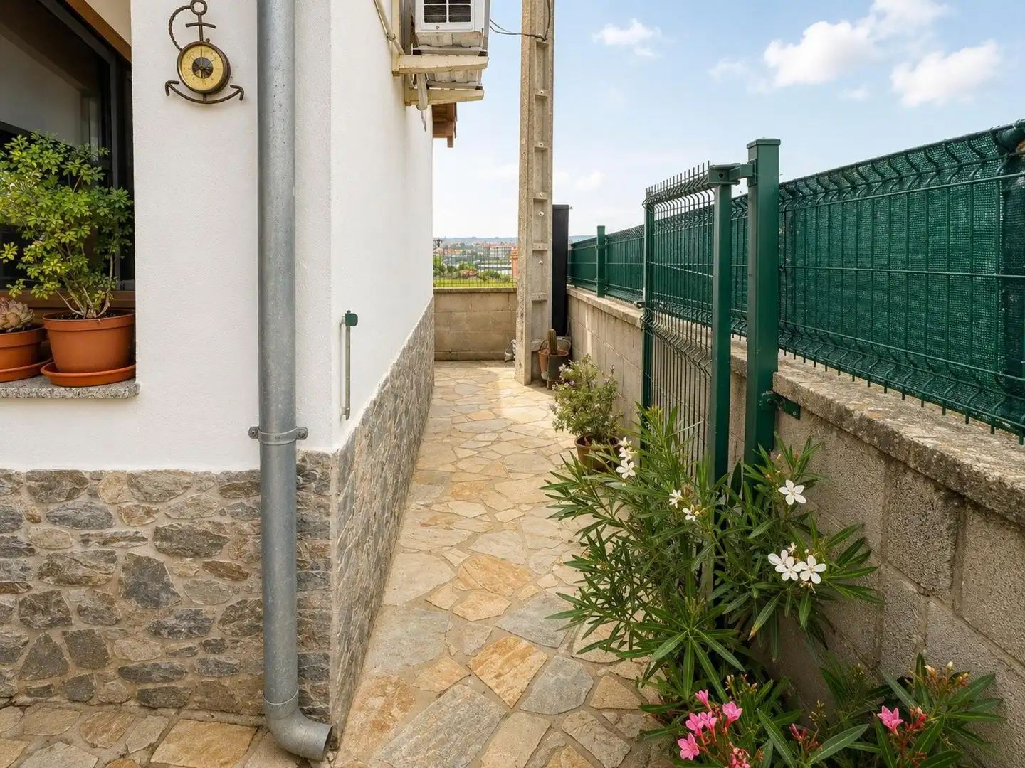 Terrasse von Country house zum Verkauf in Camargo mit Klimaanlage, Heizung und Terrasse