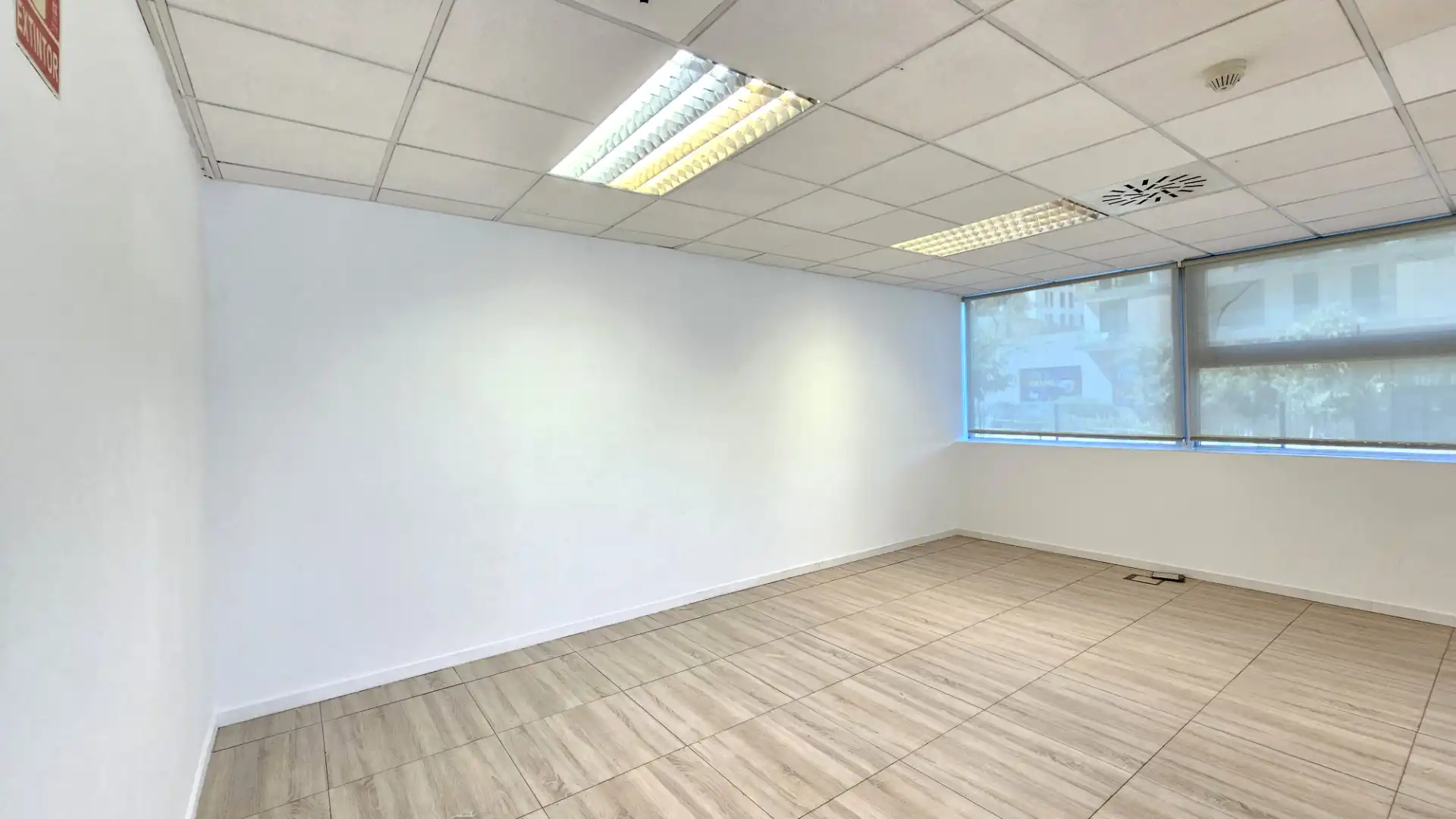Büro zur Miete in Sant Joan Despí mit Klimaanlage, Heizung und Internet