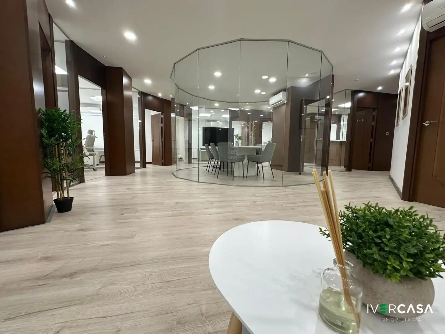 Büro zur Miete in Granada mit Klimaanlage und Heizung