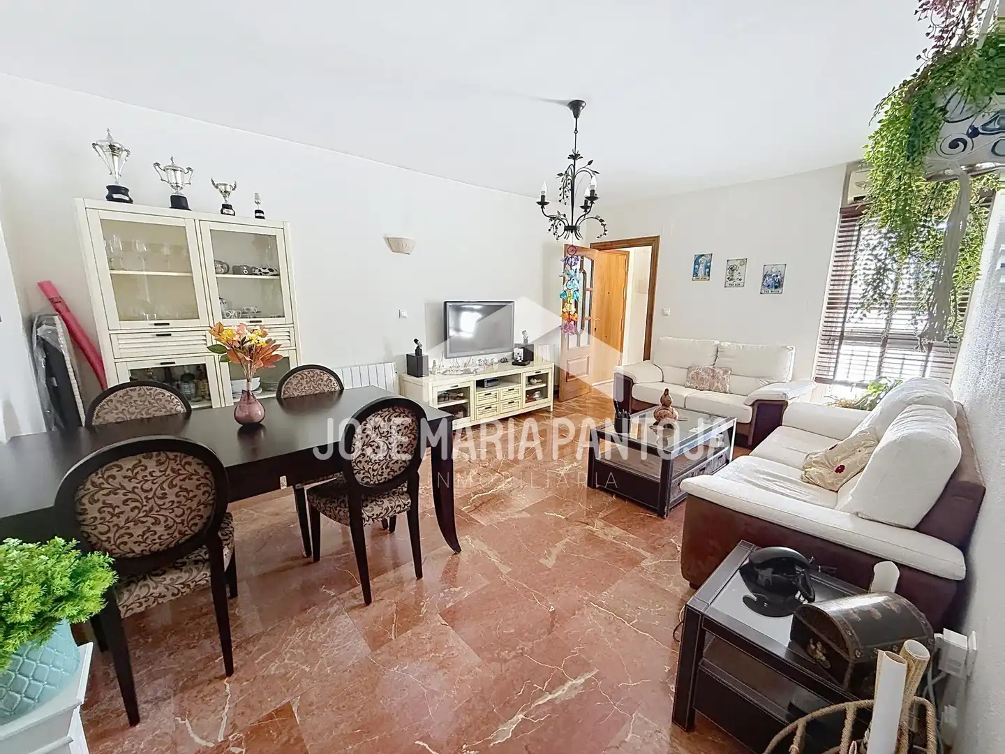 Sala d'estar de Pis en venda en Jerez de la Frontera amb Aire condicionat i Traster
