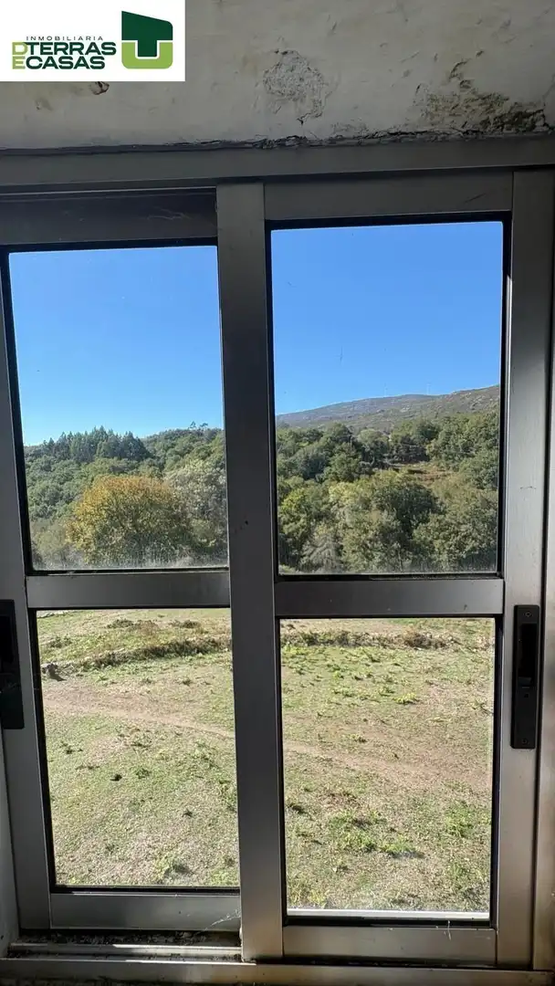 Vista exterior de Casa o xalet en venda en A Lama   amb Jardí privat