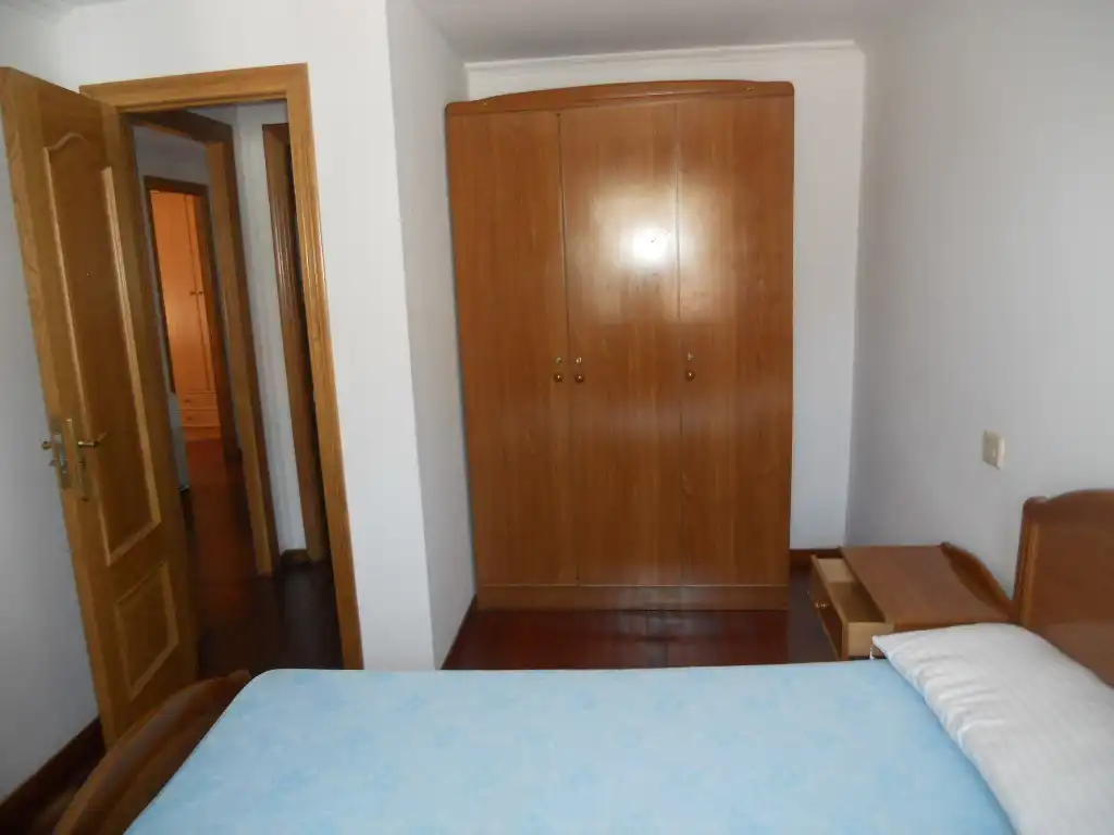 Bedroom of Flat for rent in Santiago de Compostela   with Heating, Furnished and Oven