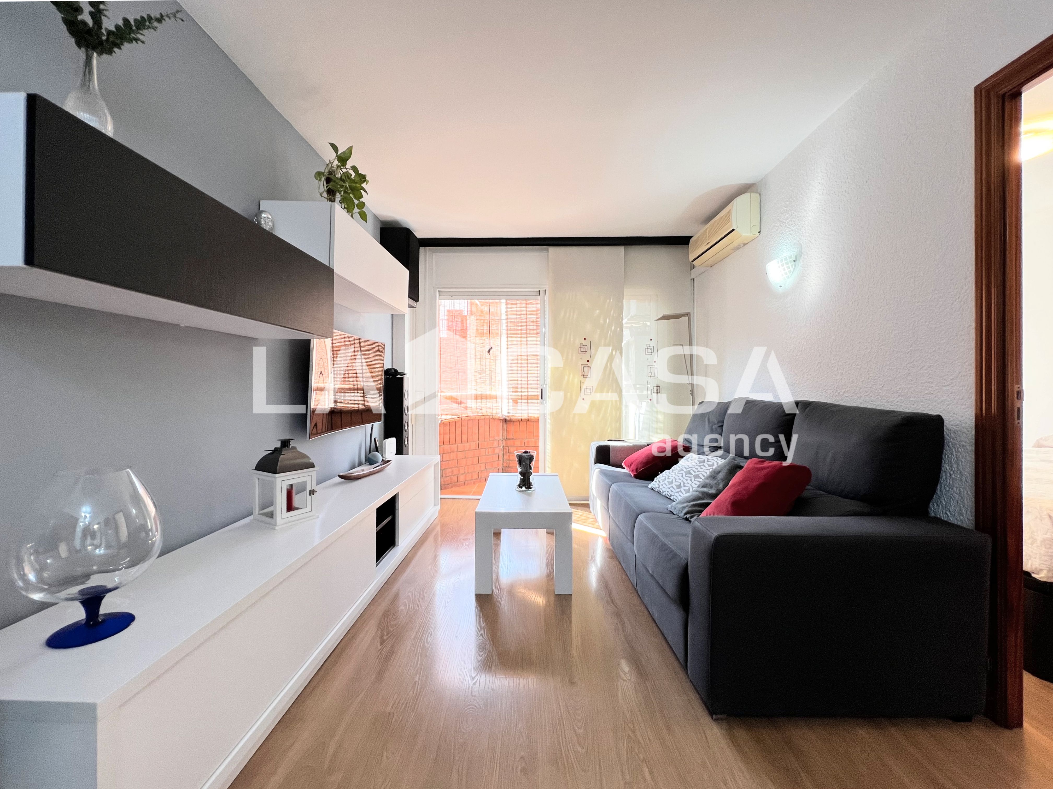 Living room of Flat for sale in Badalona  with Heating and Balcony