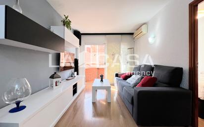 Living room of Flat for sale in Badalona  with Heating and Balcony