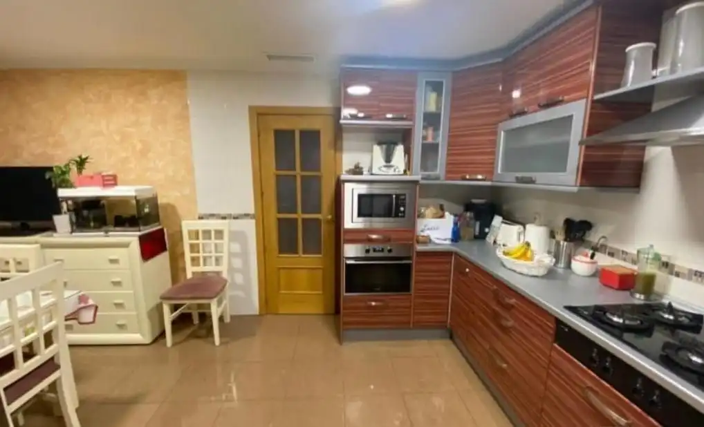 Cuina de Casa adosada en venda en Albacete amb Aire condicionat, Calefacció i Jardí privat
