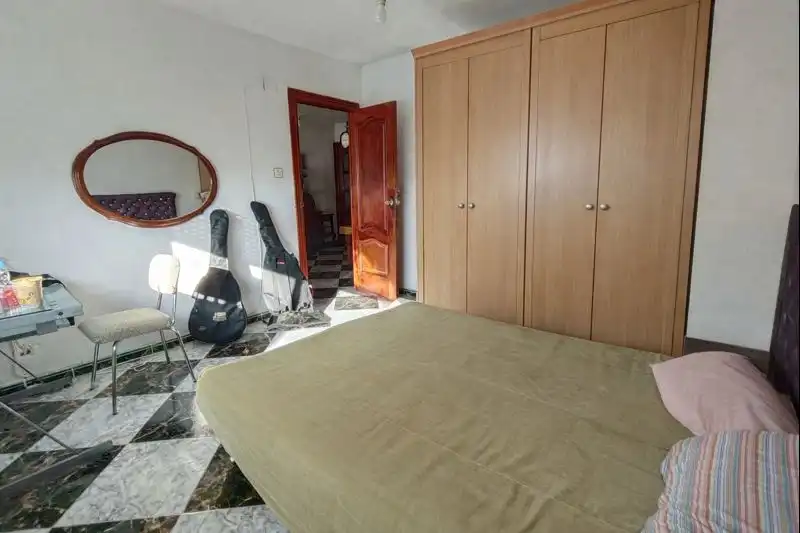 Bedroom of Flat for sale in Granada  with Air Conditioner, Terrace and Furnished