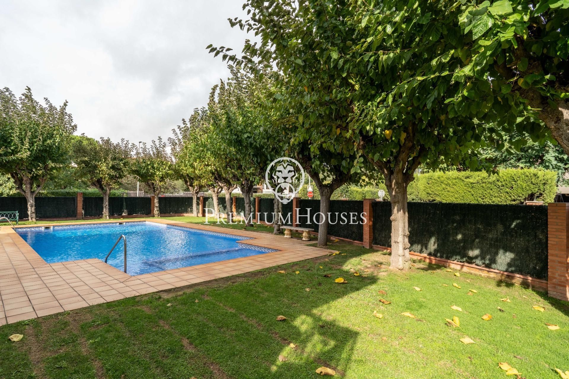 Piscina de Àtic en venda en Gavà amb Calefacció, Parquet i Terrassa