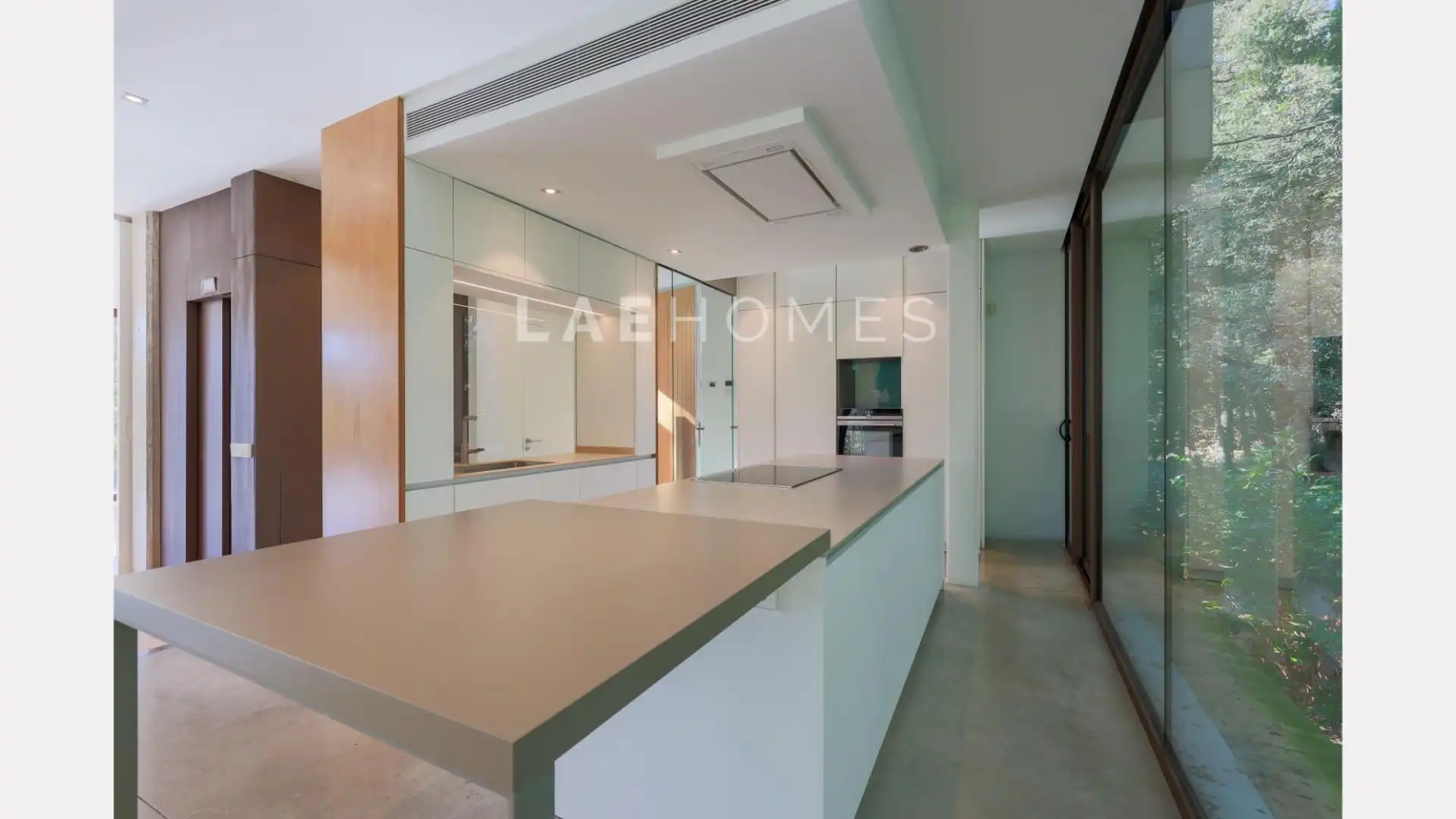 Cocina de Casa o chalet en venta en Sant Cugat del Vallès con Aire acondicionado, Calefacción y Jardín privado